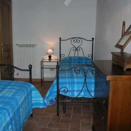 アパート In Einem Historischen Steinhaus By Interhome *
